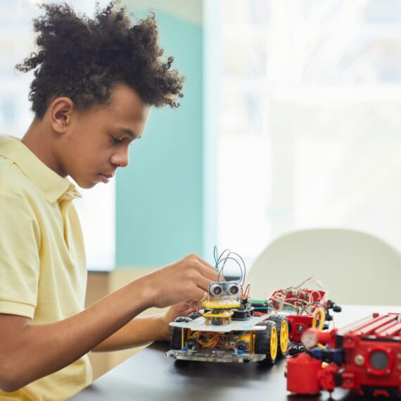 pexels-vanessa-loring-7868839